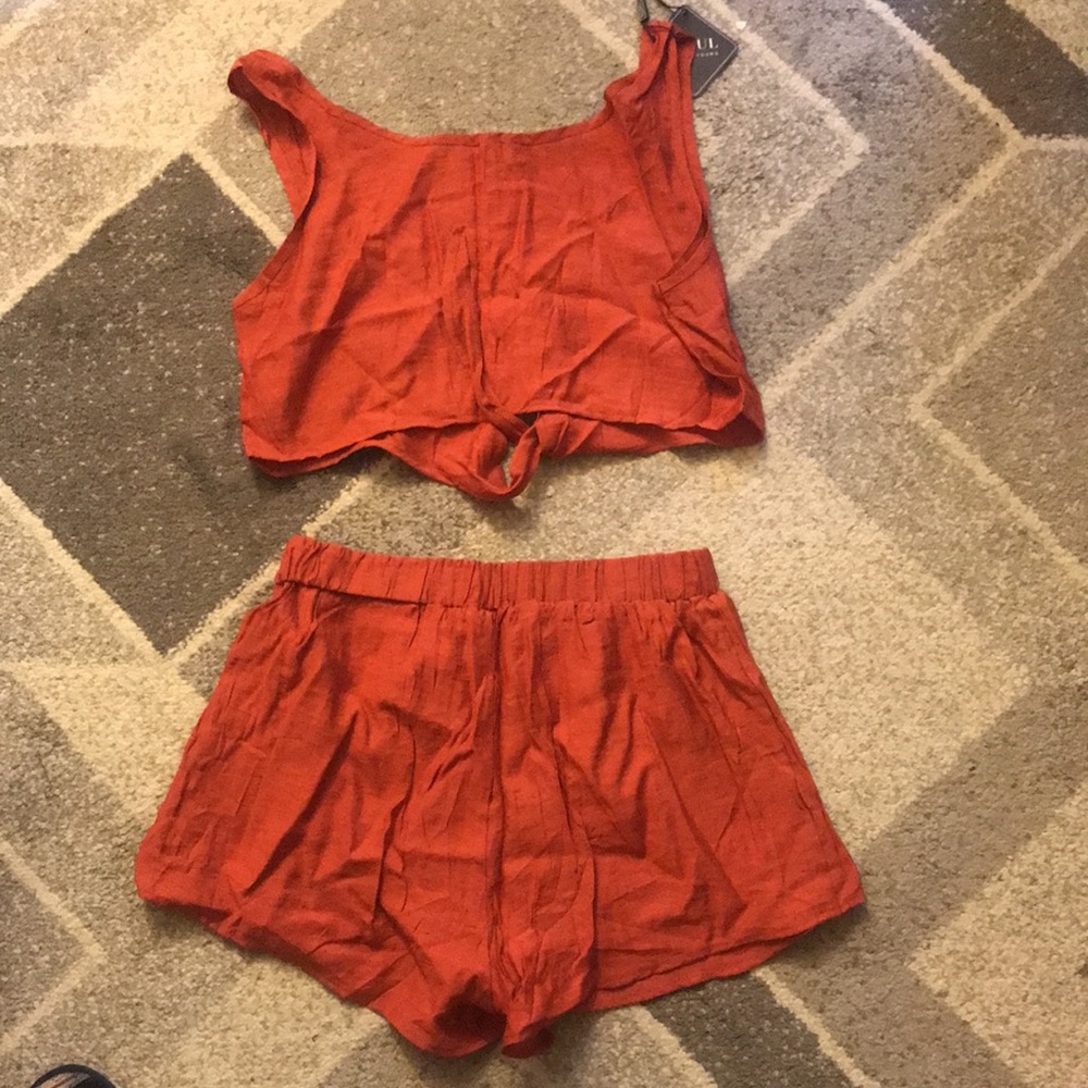 Top & Short - Picture 3 of 3